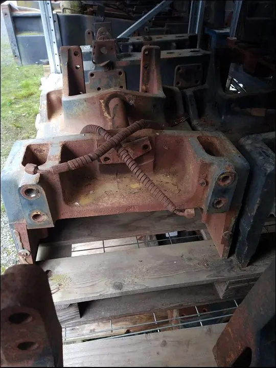 Pièce BERCEAU-BALANCIER PONT AV 2RM pour CASE IH 685 XL
