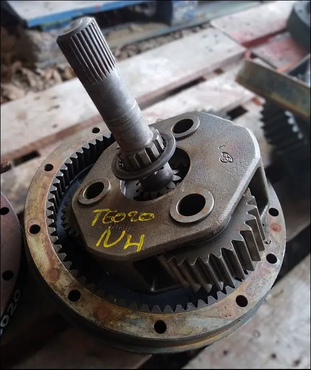 Pièce REDUCTEUR PONT AR pour NEW HOLLAND T6.020