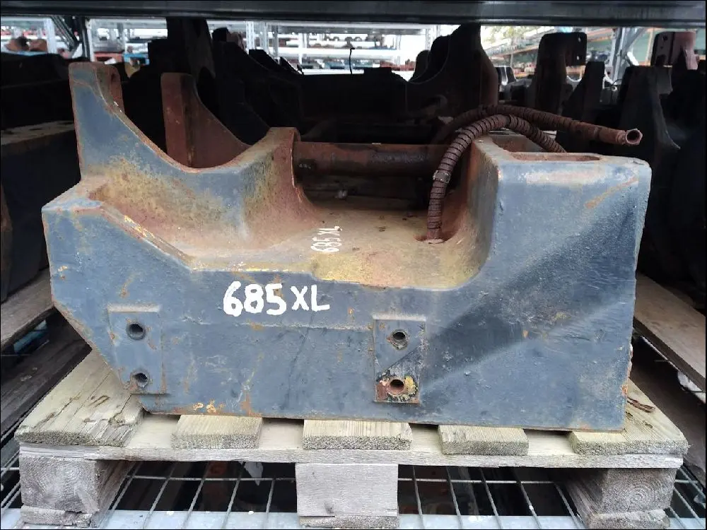Pièce BERCEAU-BALANCIER PONT AV 2RM pour CASE IH 685 XL