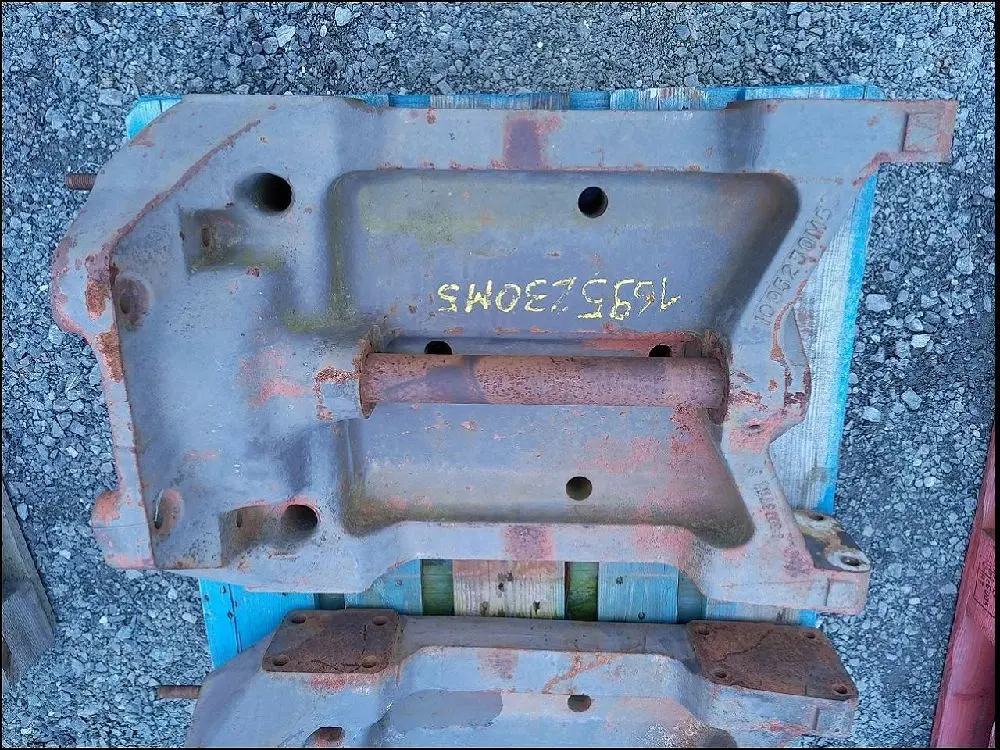 Pièce BERCEAU-BALANCIER PONT AV 2RM pour MASSEY FERGUSON 390