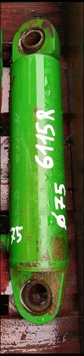 Pièce VERIN DE RELEVAGE DROIT pour JOHN DEERE 6115R