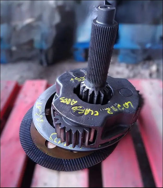 Pièce REDUCTEUR PONT AR pour CLAAS 557 ATX