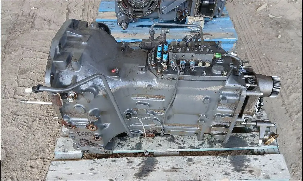 Pièce BOITE DE VITESSE COMPLETE pour KUBOTA M135GXS