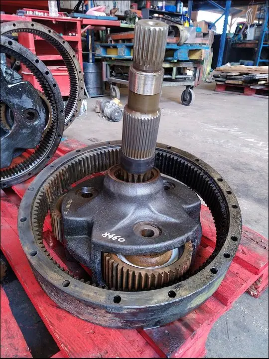 Pièce REDUCTEUR PONT AR pour MASSEY FERGUSON 8460