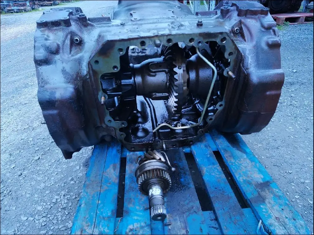 Pièce DIFFERENTIEL PONT AR pour FENDT 828 S4