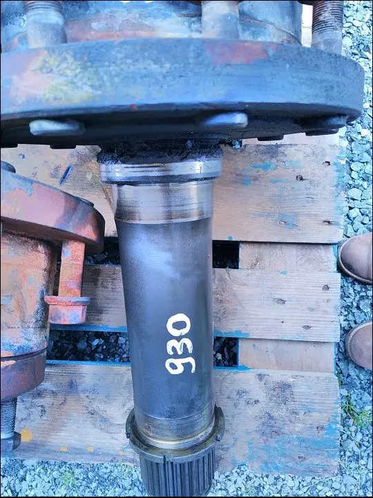 Pièce ARBRE DE ROUE PONT AR pour FENDT 930 VARIO