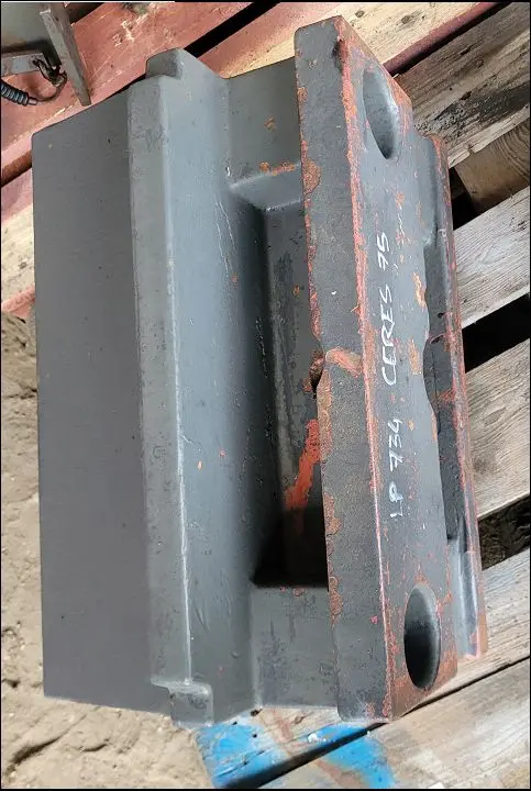 Pièce PORTE MASSE pour RENAULT CERES 75