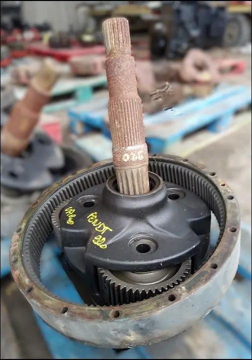 Pièce 2ÉME REDUCTEUR PONT ARRIERE pour FENDT 920 FAVORIT VARIO