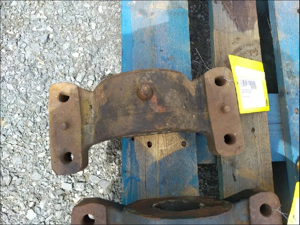 Pièce PALIER ARRIERE PONT AV 4RM pour MASSEY FERGUSON 8460