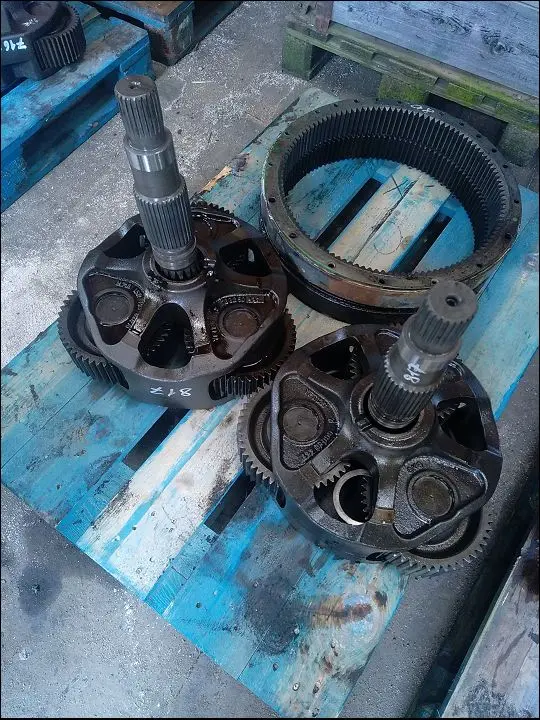 Pièce 2ÉME REDUCTEUR PONT ARRIERE pour FENDT 820 VARIO