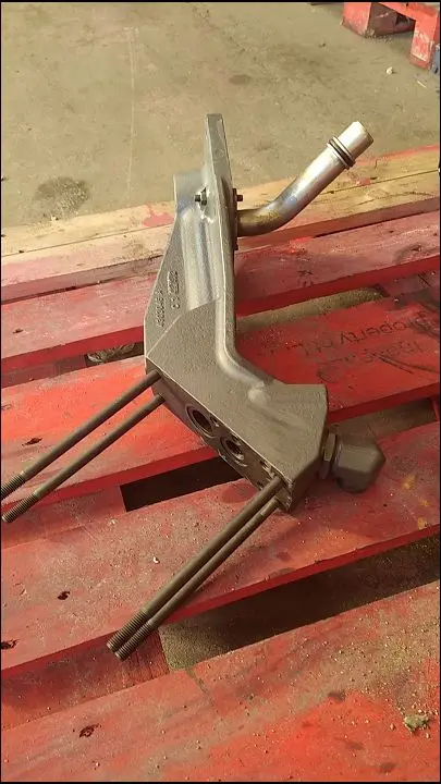 Pièce SUPPORT DE DISTRIBUTEUR pour CLAAS ARION 510