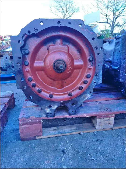 Pièce BOITE DE VITESSE COMPLETE pour MASSEY FERGUSON 6445 