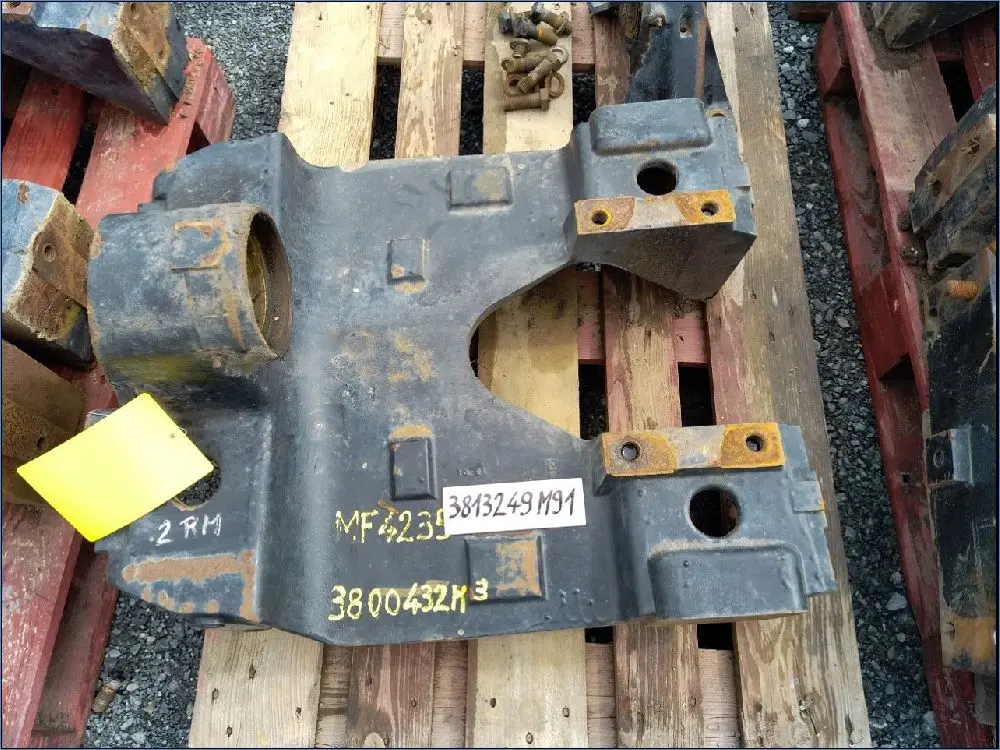 Pièce BERCEAU-BALANCIER PONT AV 2RM pour MASSEY FERGUSON 4235
