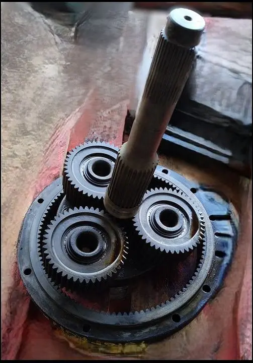 Pièce 2ÉME REDUCTEUR PONT ARRIERE pour SAME IRON 110