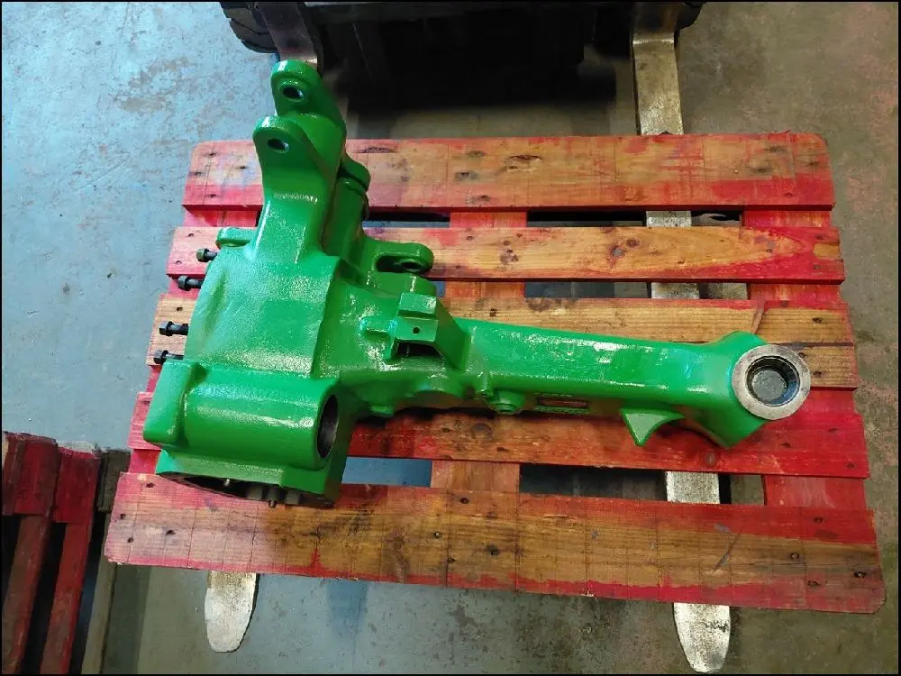 Pièce CARTER DE PONT AV 4 RM NU pour JOHN DEERE 6105R