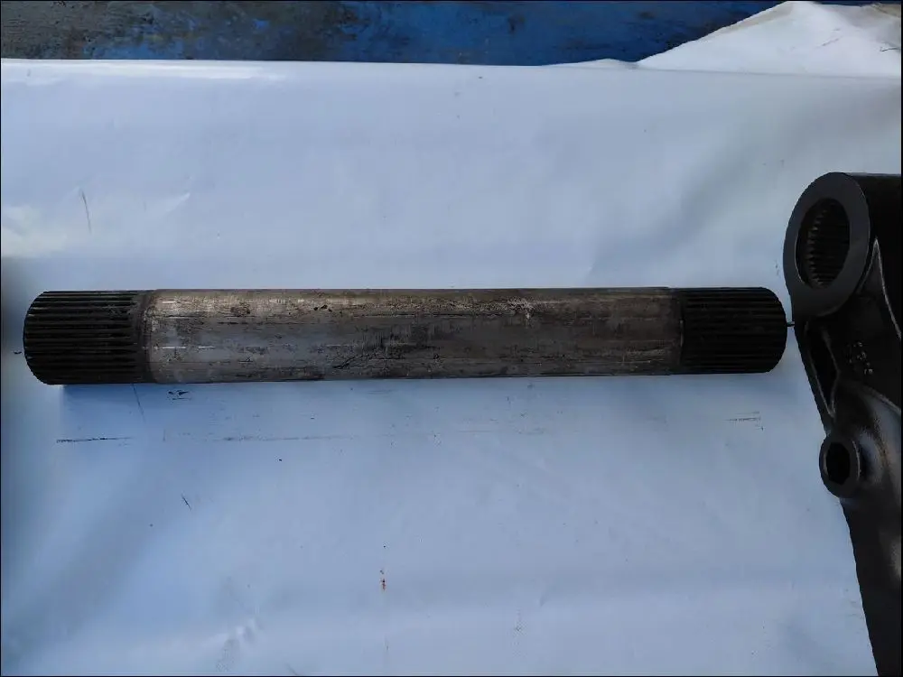Pièce ARBRE SUPERIEUR DE RELEVAGE pour NEW HOLLAND T7.270