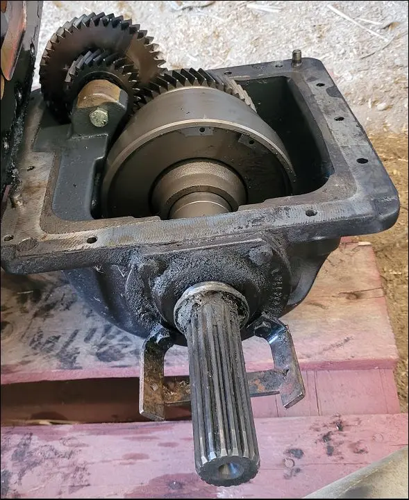 Pièce BOITE DE TRANSFERT pour JOHN DEERE 5100R