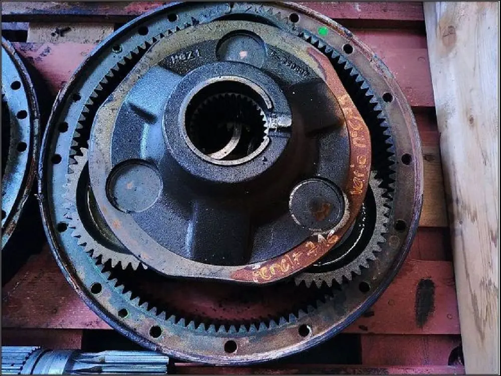 Pièce 2ÉME REDUCTEUR PONT ARRIERE pour FENDT 716 FAVORIT