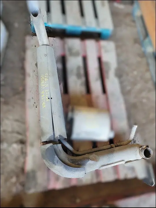 Pièce TUBE D  ECHAPPEMENT pour VALTRA N122 VERSU