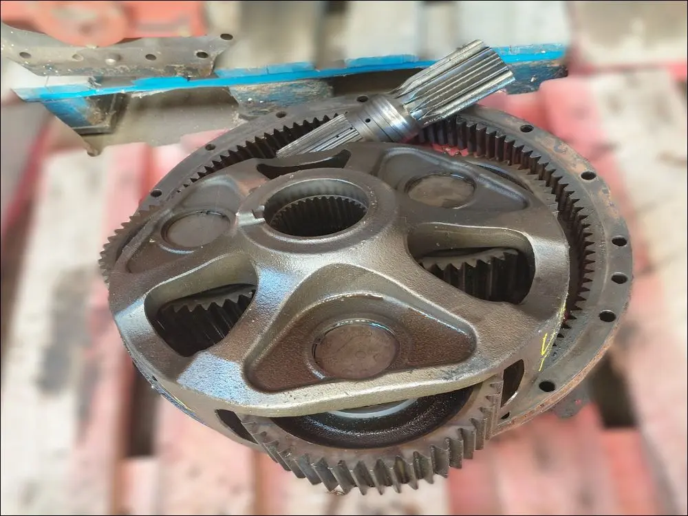 Pièce 2ÉME REDUCTEUR PONT ARRIERE pour MASSEY FERGUSON 7620 DYNA VT