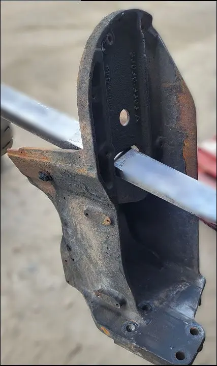 Pièce SUPPORT D  ECHAPPEMENT pour KUBOTA M7153