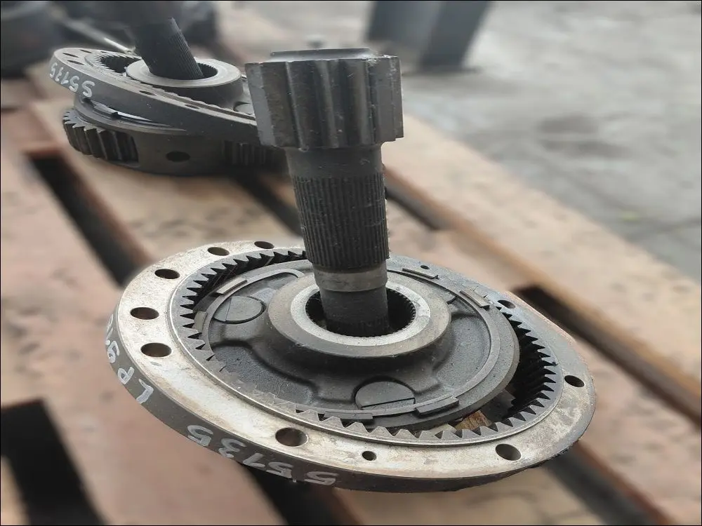 Pièce REDUCTEUR PONT AR pour MASSEY FERGUSON 5S.135