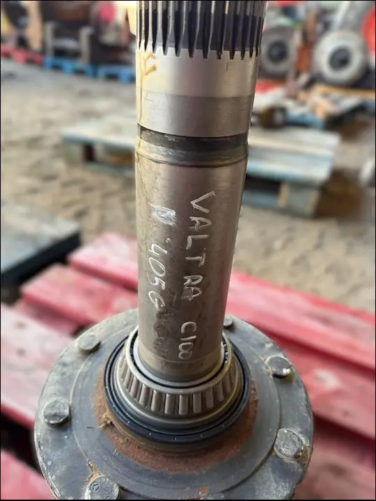 Pièce ARBRE DE ROUE PONT AR DROIT pour VALTRA C100