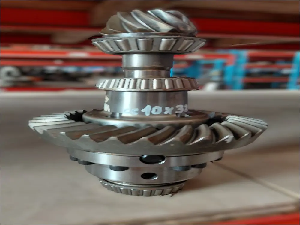 Pièce NEZ DE PONT DIFFERENTIEL pour VALTRA 6400