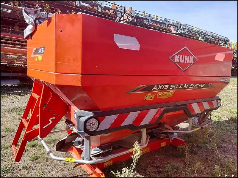 Véhicule KUHN AXIS50.2 M-EMCW