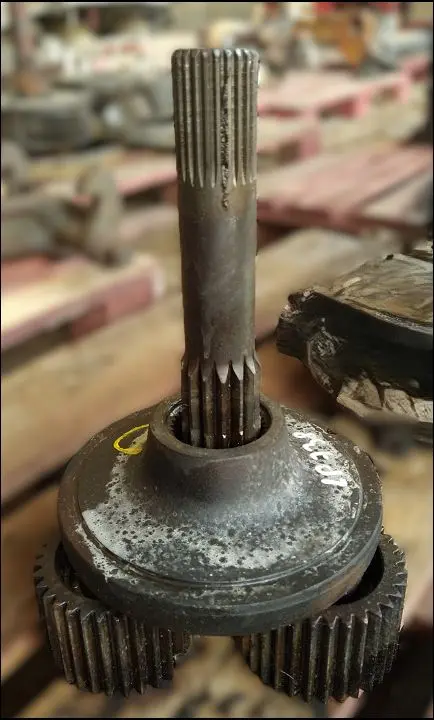 Pièce REDUCTEUR PONT AR pour JOHN DEERE 5100R