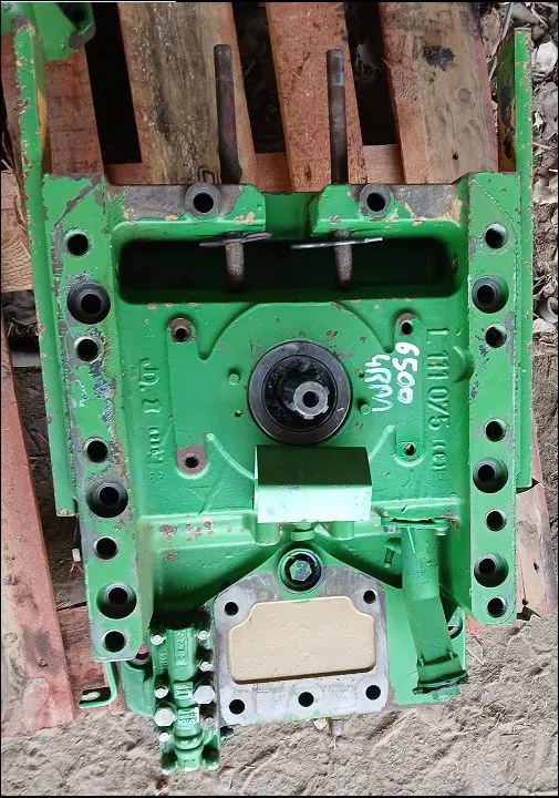 Pièce CARTER DE PDF pour JOHN DEERE 6300R 4RM
