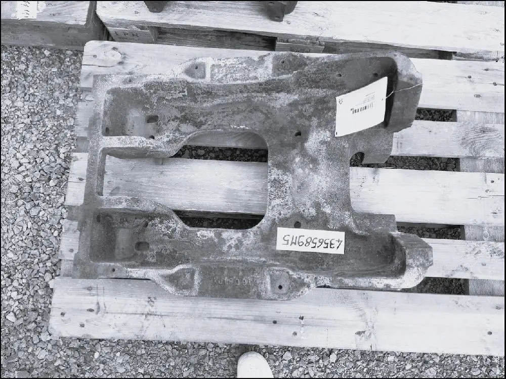 Pièce BERCEAU-BALANCIER PONT AV 4 RM pour MASSEY FERGUSON 5711 DYNA 4