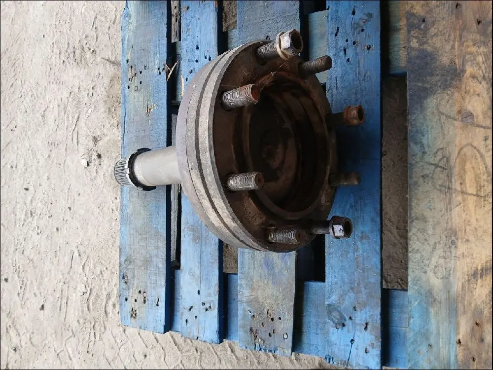 Pièce ARBRE DE ROUE PONT AR DROIT pour MASSEY FERGUSON 7465
