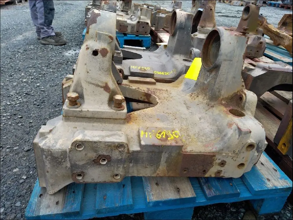 Pièce BERCEAU-BALANCIER PONT AV 4 RM pour MASSEY FERGUSON 6130