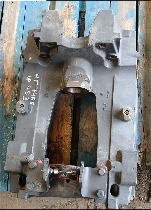 Pièce BERCEAU-BALANCIER PONT AV 4 RM pour MASSEY FERGUSON 7465
