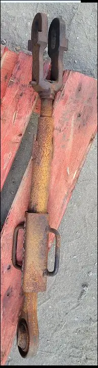 Pièce CHANDELLE(TIRANT)DE RELEVAGE GAUCHE pour KUBOTA M7153