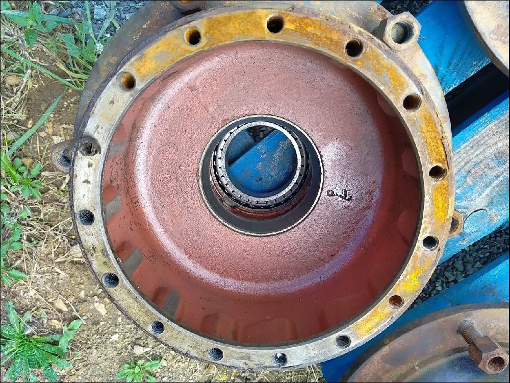 Pièce MOYEUX (BOL DE REDUCTEUR)PONT AV 4 RM pour RENAULT 110-14