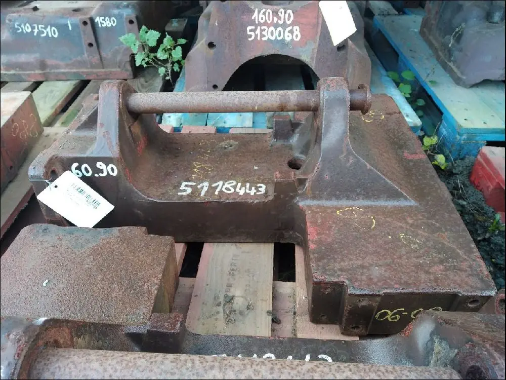 Pièce BERCEAU-BALANCIER PONT AV 2RM pour FIAT 80-90