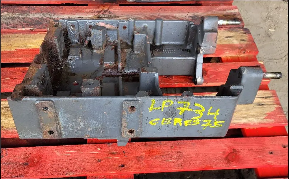 Pièce BERCEAU-BALANCIER PONT AV 2RM pour RENAULT CERES 75