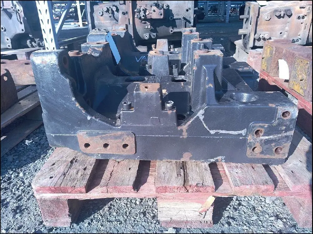 Pièce BERCEAU-BALANCIER PONT AV 4 RM pour VALTRA C90