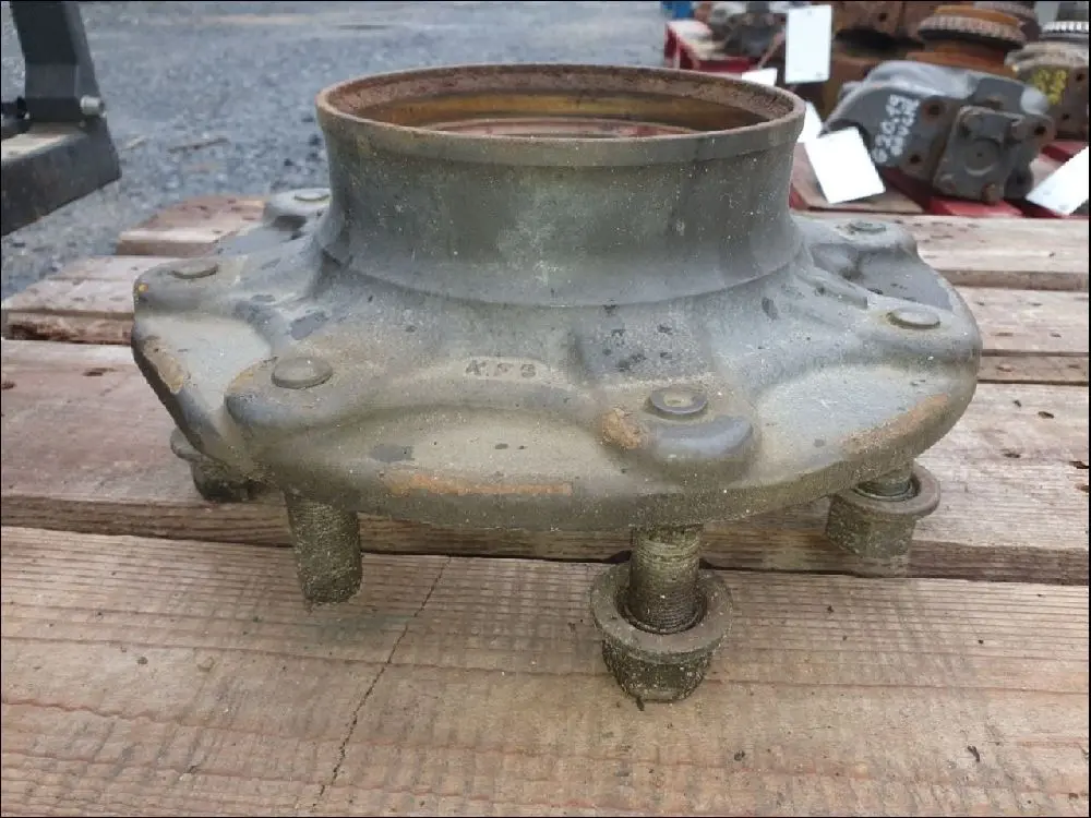 Pièce MOYEUX (BOL DE REDUCTEUR)PONT AV 4 RM pour CLAAS AXOS 330